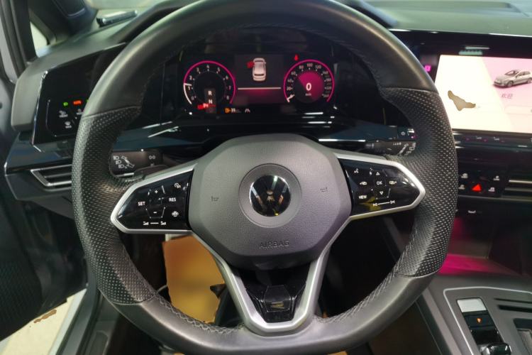 Used Volkswagen Golf 2023 Facelift 280TSI DSG R-Line Lite
