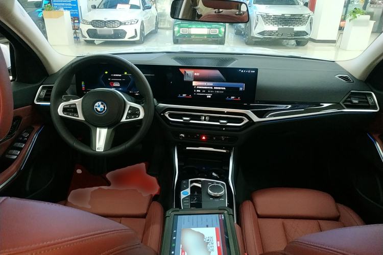 Used BMW i3 2022 eDrive 35 L
