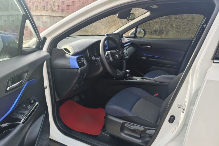 Used Toyota C-HR 2018 2.0L Leading Edition China V-standard