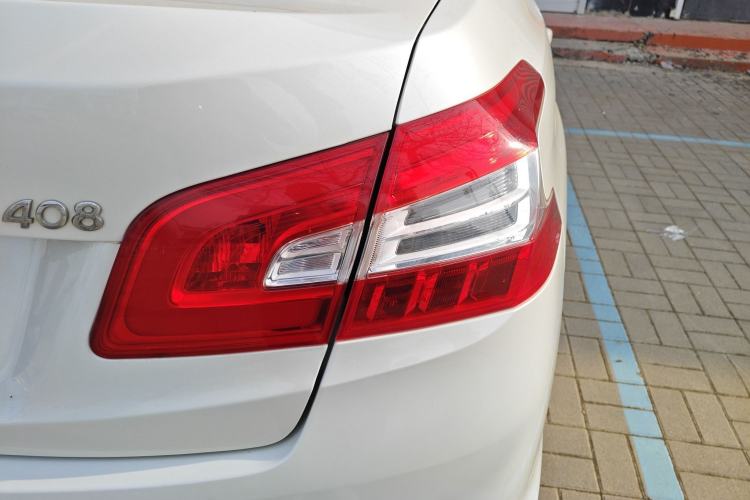 Used Peugeot 408 2018 Revised Version 1.8L Manual Leading Edition Right Rear Taillight