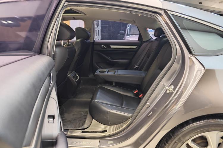 Used Honda Accord 2018 260TURBO Luxury Edition China VI Interior 10