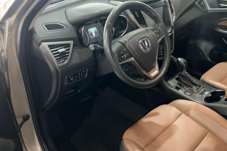 Used Changan CS75 2017 Shangkui Edition 1.5T Automatic Fengxiang Model