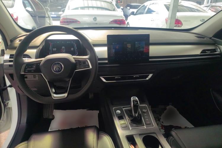 Used BYD Qin Pro 2020 Beyond Edition 1.5TI Automatic Flagship Version Center Console