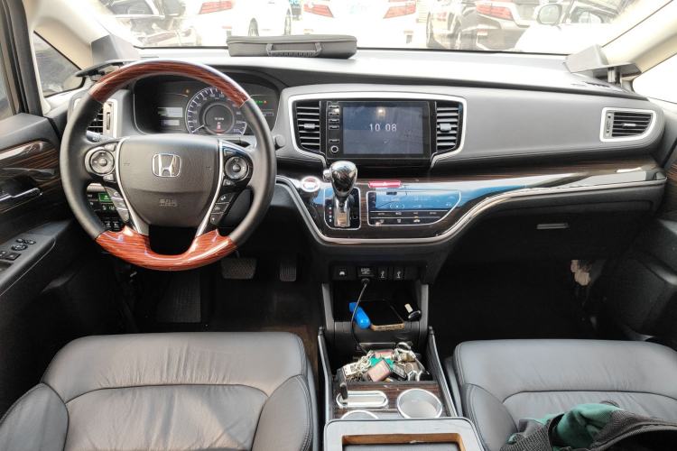 Used Honda Odyssey 2019 2.0L Rui-Zunxiang Edition Center Console