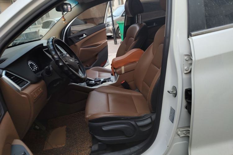 Used Hyundai Tucson 2015 1.6T Dual-Clutch Two-Wheel-Drive Smart Model
