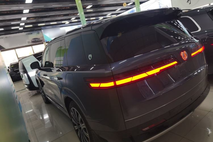 Used Denza N9 2025 Flagship Model
