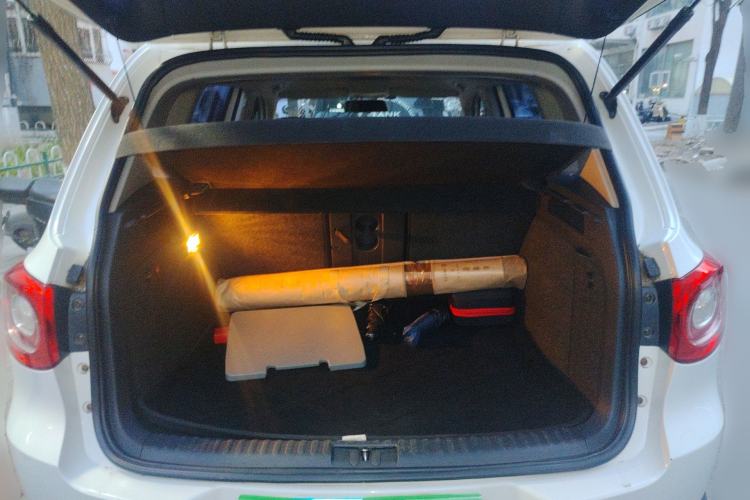 Used Volkswagen Tiguan 2010 1.8 TSI Automatic All-Wheel Drive Fashion Edition Trunk