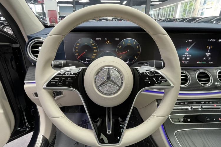 Used Mercedes-Benz E-Class 2022 Second Facelift E 300 L Luxury Edition Interior 8