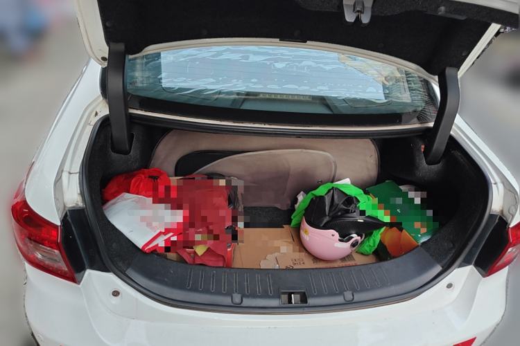 Used BYD Qin New Energy 2015 1.5T Dual-Crown Flagship Plus Edition Trunk