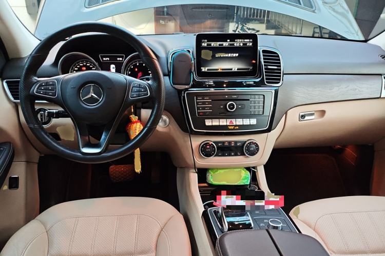 Used Mercedes-Benz GLE 2017 GLE 320 4MATIC Luxury Model

