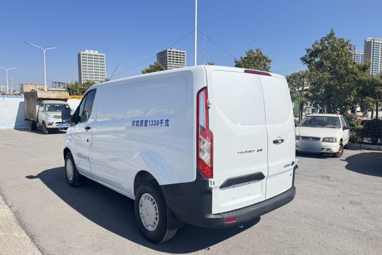 Used Ford Transit 2019 2.0T Diesel Van Short Wheelbase Low Roof 3-Seater China VI Standard
