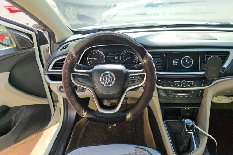 Used Buick GT 2015 15N Manual Luxury Version Steering Wheel
