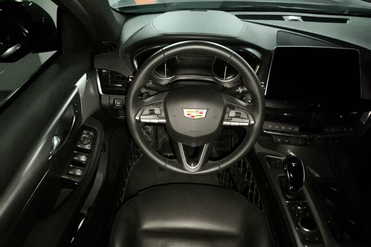 Used Cadillac CT5 2022 28T Luxury Edition Steering Wheel