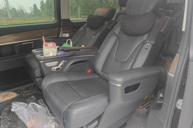 Used Mercedes-Benz V-Class 2020 V 260 L Long-wheelbase Luxury Edition Left Rear Seat