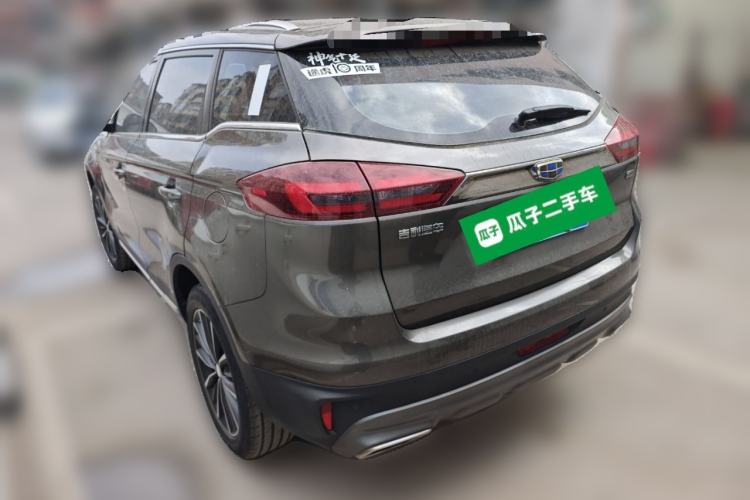Used Geely Auto Emgrand X7 Sport 2018 1.8TD Automatic Two-Wheel Drive ZhiZun Model with 4G Connectivity
