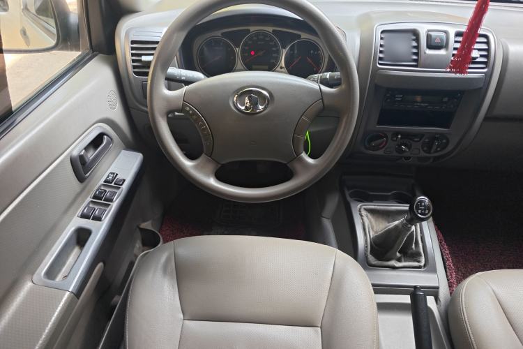 Used Great Wall Wingle 5 2011 2.2L Wealth Edition Two-Wheel Drive Small Double-Cab GW491QE
