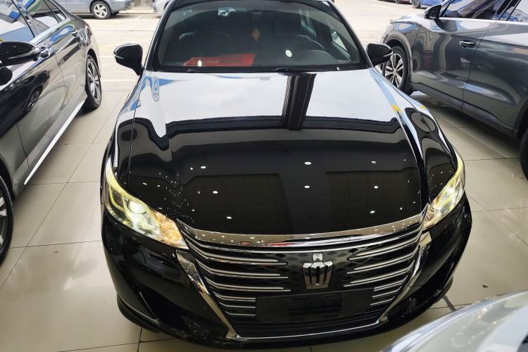 Used Toyota Crown 2015 2.0T Fashion Edition Front