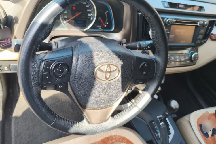 Used Toyota RAV4 2013 2.0L CVT Four-Wheel Drive New Edition
