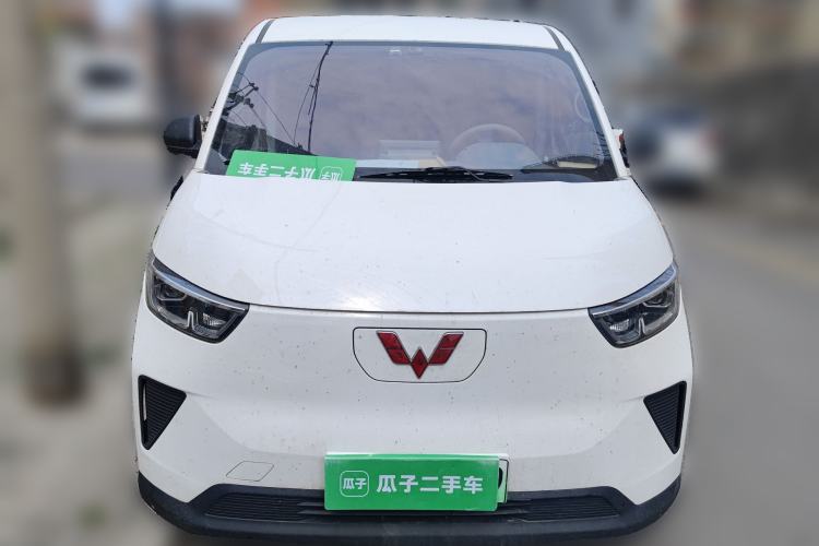 Used Wuling Yangguang 2024 300KM Comfort Version Passenger Van 75kW