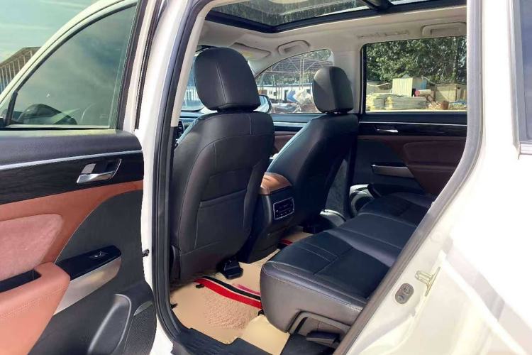 Used GAC Trumpchi GS8 2017 320T Two-Wheel Drive Luxury Smart Connectivity Version (7 Seats)