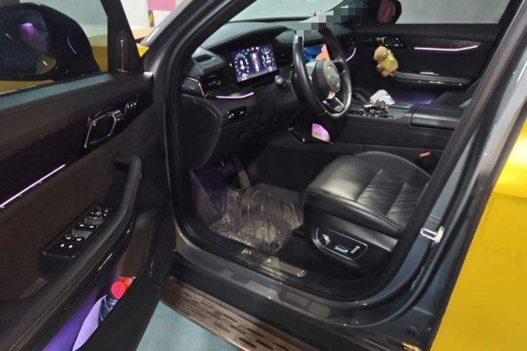 Used Lynk & Co 09 2021 2.0T Halo Six-Seater