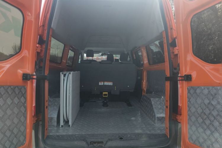 Used Ford Transit 2019 2.0T Gasoline Automatic Multi-Function Commercial Vehicle Mid-Roof 6-Seater China VI Standard Trunk