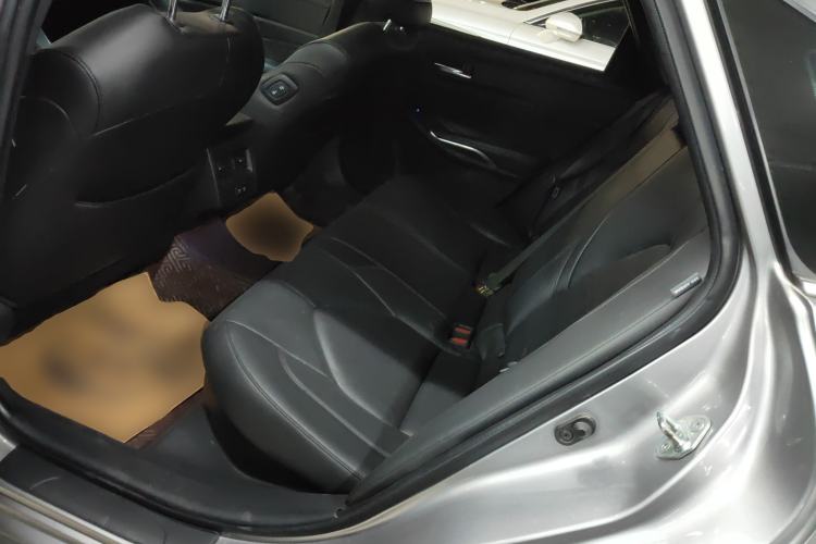 Used Toyota Avalon 2019 Dual-Engine 2.5L Luxury Edition China VI Standard