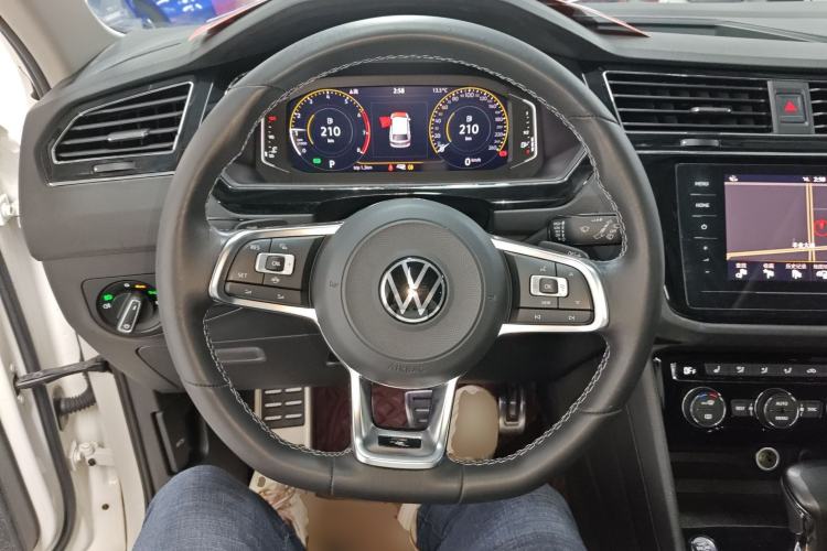 Used Volkswagen Tiguan L 2021 330TSI Automatic Two-Wheel Drive R-Line Enhanced Edition Steering Wheel