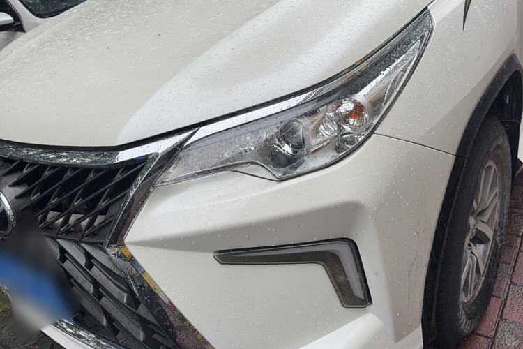 Used Toyota Fortuner 2016 2.7L Middle East Version

