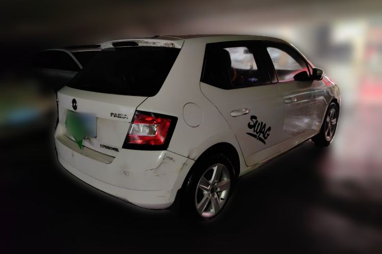 Used Skoda Fabia 2017 1.4L Automatic Car Enjoy Edition
