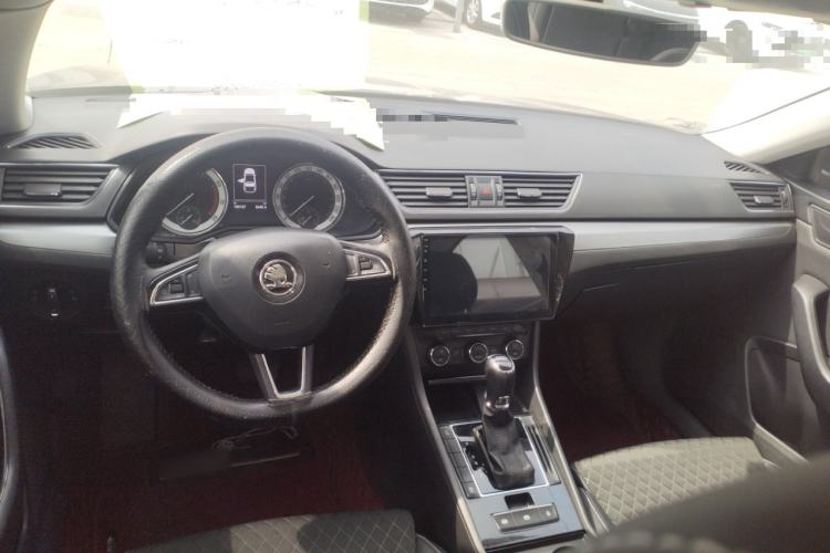Used Skoda Superb 2018 TSI330 DSG Comfort Edition China V Standard Steering Wheel