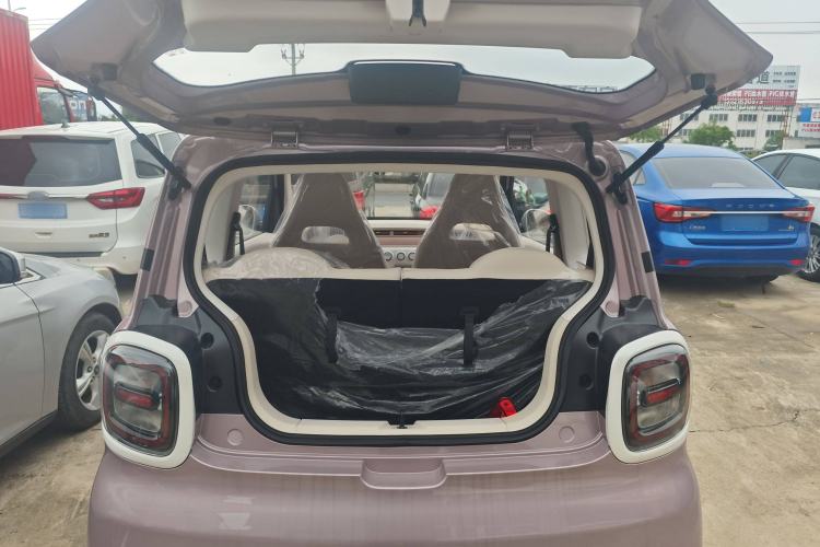 Used Bestune Pony 2026 Model 222km Shining Horse Trunk