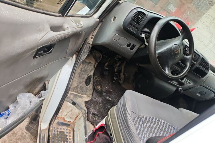 Used Ford Classic Transit 2013 2.8T Refurbished Diesel Ice-White Logistics Vehicle Long Wheelbase Mid-Roof Model JX493ZLQ4 Driver Seat