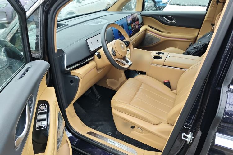 Used VOYAH Dream 2025 PHEV Four-Wheel Drive Prestige Kunpeng Edition Driver Seat