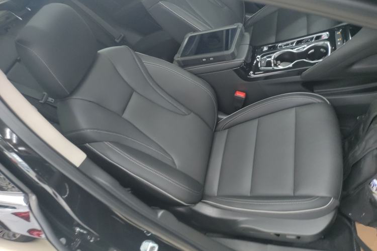 Used Buick Envision 2023 Encore S 552T Two-Wheel Drive Luxury Model Right Front Seat