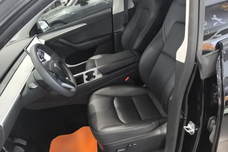 Used Tesla Model Y 2023 Long-Range All-Wheel-Drive Version