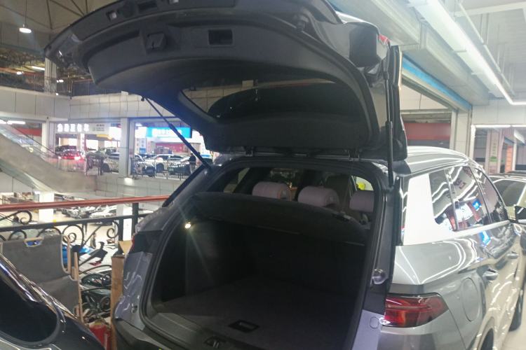 Used BYD Song Pro New Energy 2024 HONOR Edition DM-i 71KM Navigation Model Trunk