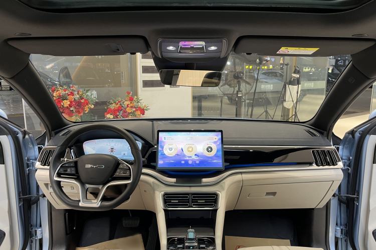 Used BYD Song PLUS New Energy 2024 HONOR Edition DM-i 110km Flagship PLUS
