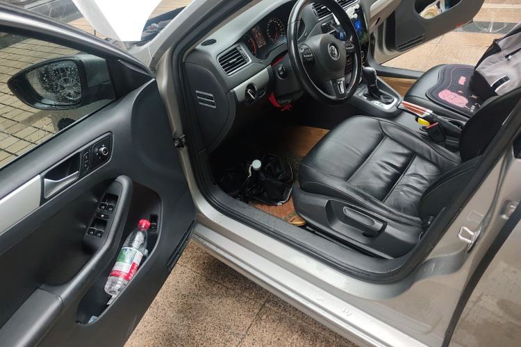 Used Volkswagen Sagitar 2012 1.4TSI Automatic Luxury Edition