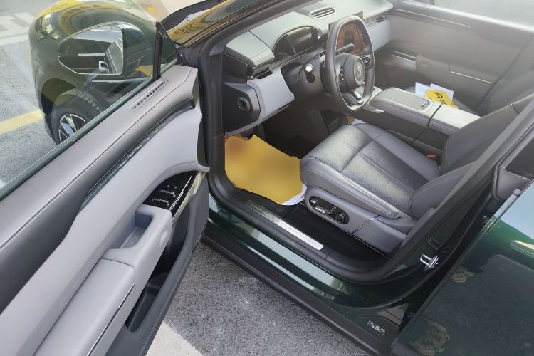 Used Zeekr 7X 2025 100 kWh Long-Range Rear-Wheel Drive with Intelligent Driving Features