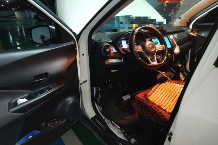 Used Nissan Kicks 2020 1.5L XE Manual Cool Edition