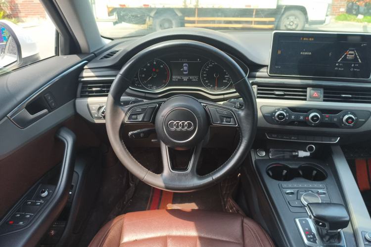 Used Audi A4L 2017 Plus 40 TFSI Ambition Model
