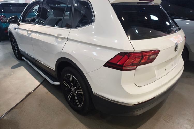 Used Volkswagen Tiguan L 2019 330TSI Automatic Two-Wheel Drive Panoramic Comfort Edition China VI Standard
