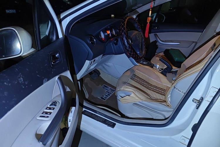 Used Peugeot 408 2013 2.0L Automatic Comfort Edition
