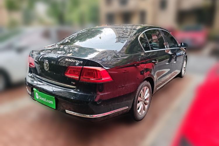 Used Volkswagen Magotan 2015 1.8TSI Advanced Model
