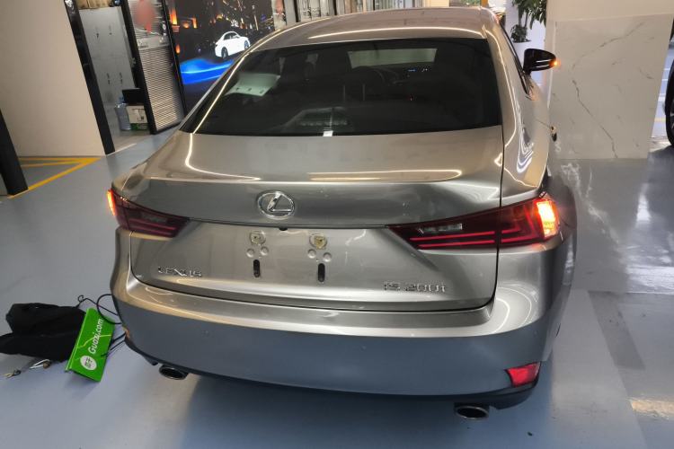 Used Lexus IS 2015 200t F SPORT
