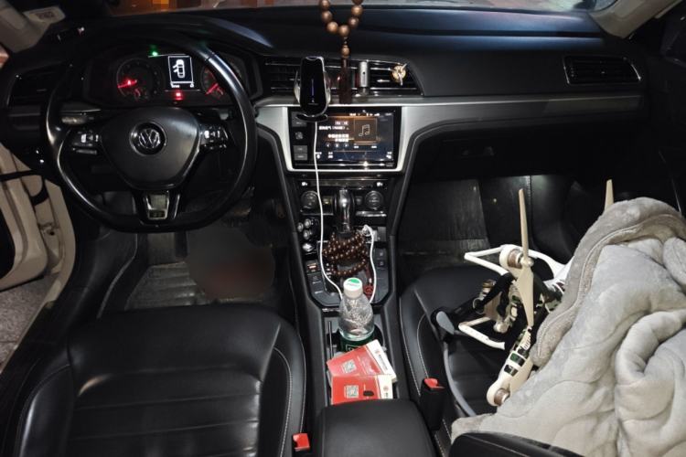 Used Volkswagen Lamando 2019 280TSI DSG Comfort Edition China V Standard Center Console