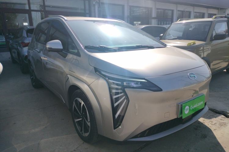 Used AION Y 2023 Plus 610 Smart Edition Ternary Lithium Front Right 45 Deg