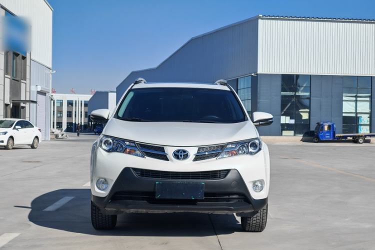 Used Toyota RAV4 2015 2.0L CVT Two-Wheel Drive Fashion Edition Exterior 1