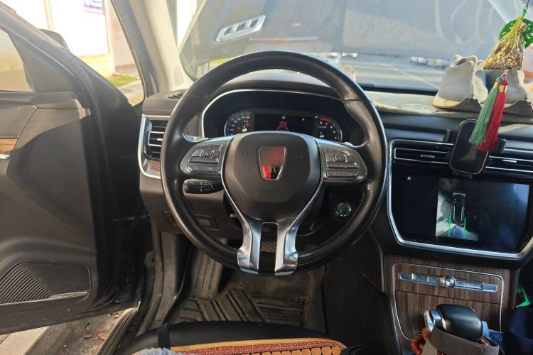 Used Roewe RX8 2018 30T Smart Connectivity Two-Wheel Drive Flagship Edition
